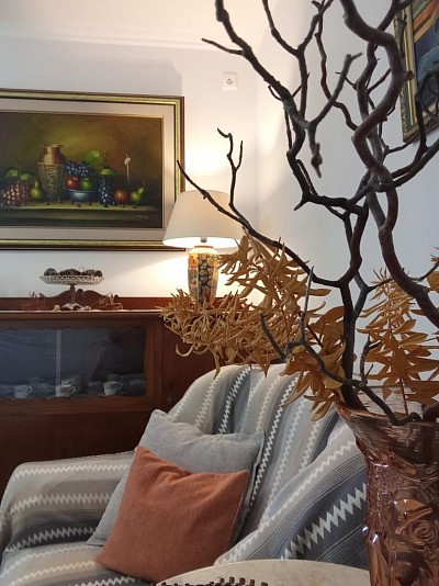 Nostalgia Apartments B Plus sitting area